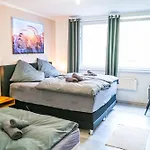 #611 Stilvolle Und Komfortable Wohnung In Essen