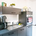 #611 Stilvolle Und Komfortable Wohnung In Essen