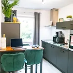 #611 Stilvolle Und Komfortable Wohnung In Essen